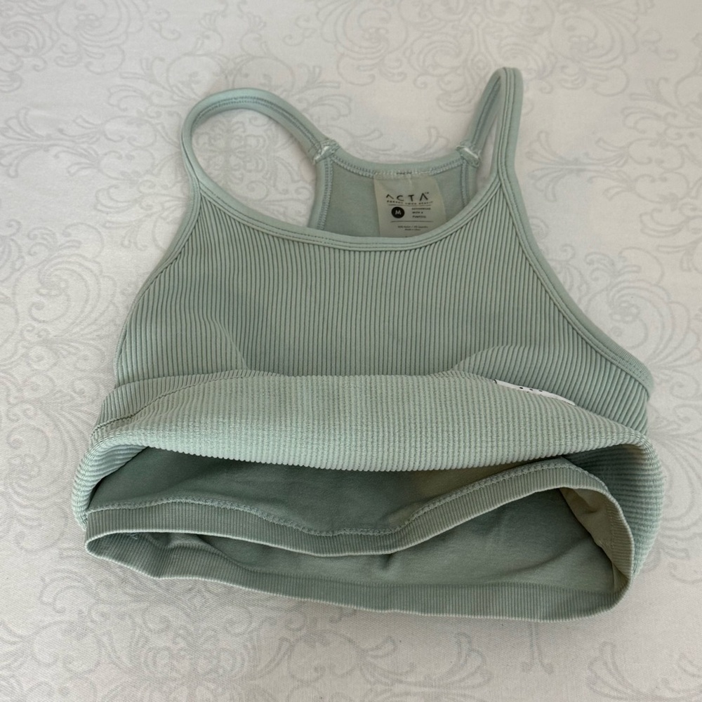 Acta Wear Seamless Ribbed Tank Top Size Medium - Picture 7 of 10